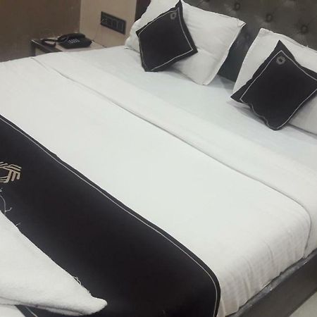 Shine Hospitality Hotel Bombaj Zewnętrze zdjęcie