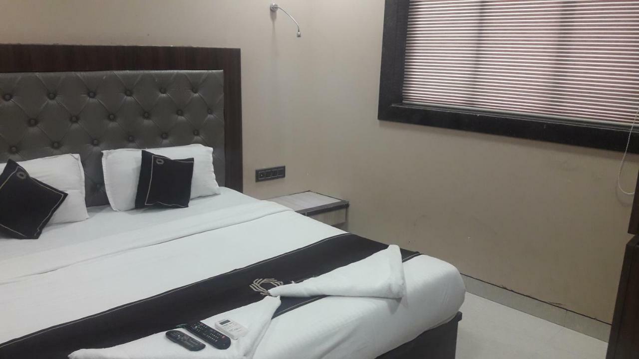 Shine Hospitality Hotel Bombaj Zewnętrze zdjęcie