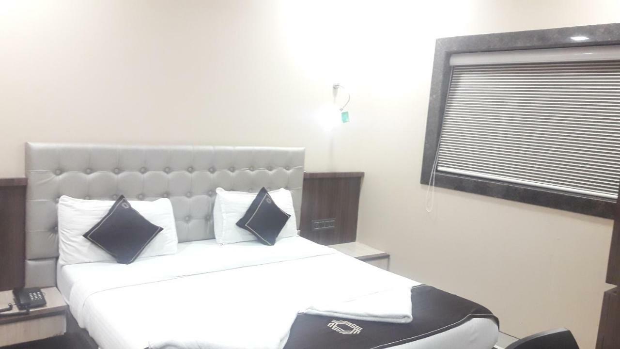 Shine Hospitality Hotel Bombaj Zewnętrze zdjęcie