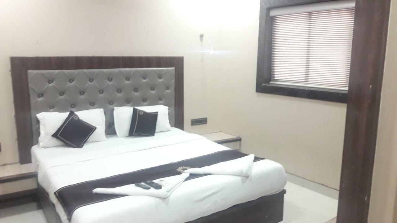 Shine Hospitality Hotel Bombaj Zewnętrze zdjęcie