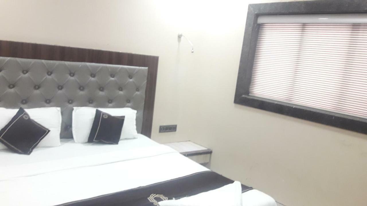 Shine Hospitality Hotel Bombaj Zewnętrze zdjęcie