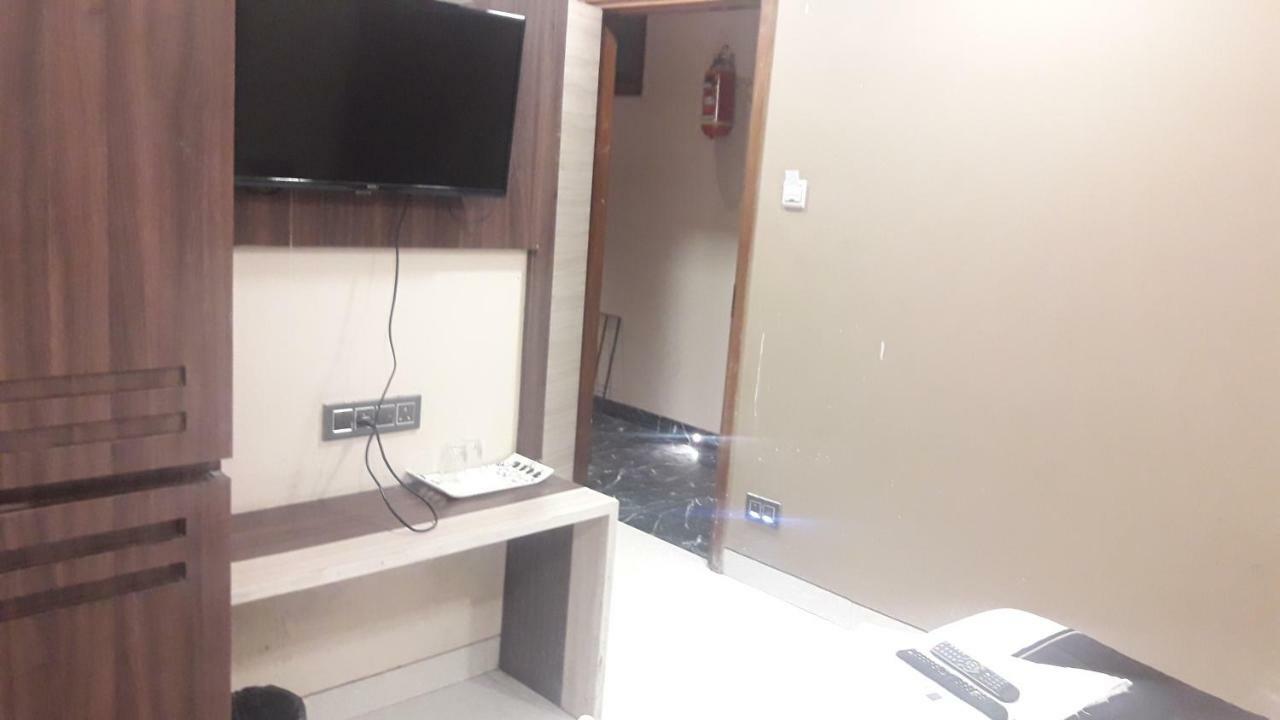 Shine Hospitality Hotel Bombaj Zewnętrze zdjęcie